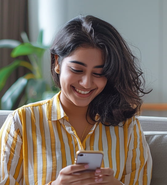 Get 5% Back Girl Image